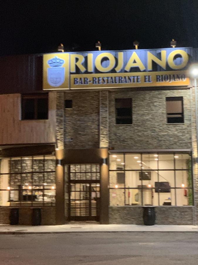 Hotel Riojano อูมาเนส เด มาดริด ภายนอก รูปภาพ