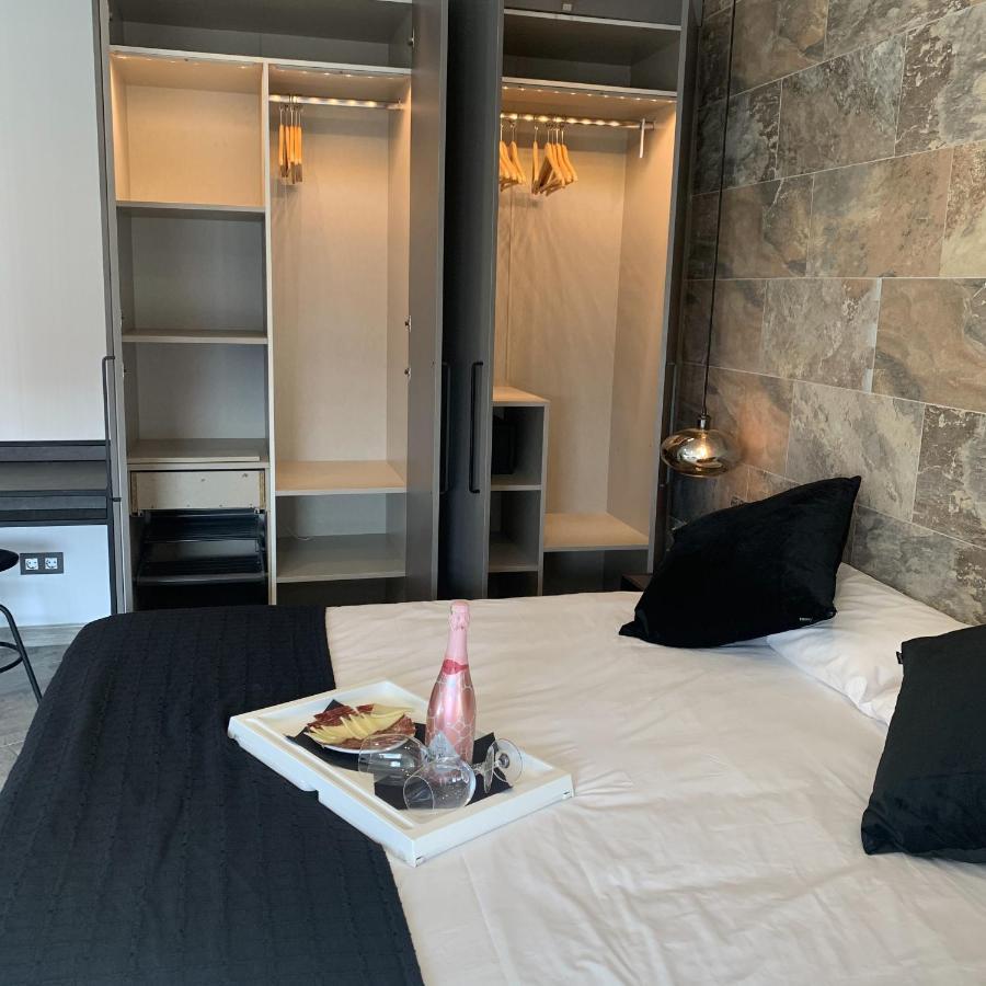 Hotel Riojano อูมาเนส เด มาดริด ภายนอก รูปภาพ